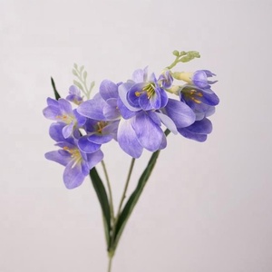 <span class=keywords><strong>Freesia</strong></span> de fleurs artificielles au toucher réel en latex de haute qualité pour la décoration intérieure - Product Image 2
