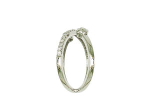 Bague double bande croisée en or blanc 18 carats avec diamants, bijou minimaliste moderne pour femme - Product Image 2