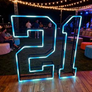 Letrero de Neón Personalizado con Soporte, Letras de Neón con Base, Decoración para Bodas, Luz para Fiestas, Números de Carpa Plegables, Directo de Fábrica - Product Image 4