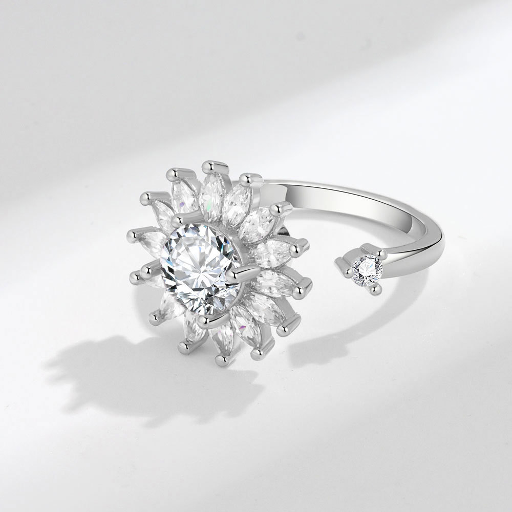 White gold color (white diamond)