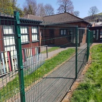 Valla de seguridad curvada en 3D con revestimiento de PVC de fábrica, valla soldada con procesamiento profundo personalizado para protección de límites de jardines y autopistas