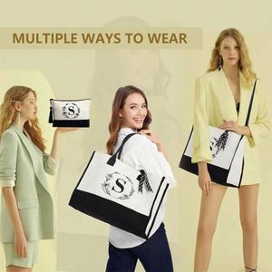 Sac de plage en toile personnalisé avec initiales, cadeau monogrammé, sac fourre-tout en jute pour femmes - Product Image 6