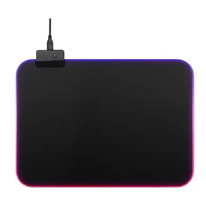 Fournisseur fiable Tapis de souris de jeu RVB grand bureau à LED personnalisé