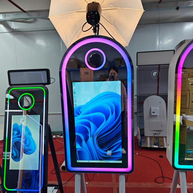 Photo Booth Machine Flash Big Screen Dslr for Parties and Wedding Customized 45 Inch Mirror Photo Booth with Printer and Camera
