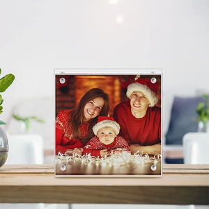 Cadre <span class=keywords><strong>photo</strong></span> pliable portable en acrylique transparent double face sans cadre de <span class=keywords><strong>4x4</strong></span> pouces avec support magnétique pour bureau - Product Image 6