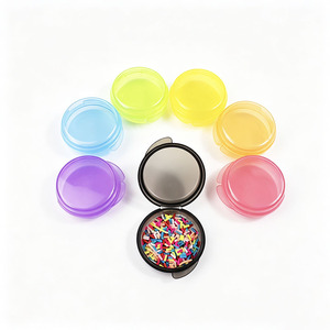 Recipientes redondos de plástico coloridos con tapas para almacenamiento de medicamentos - Product Image 6