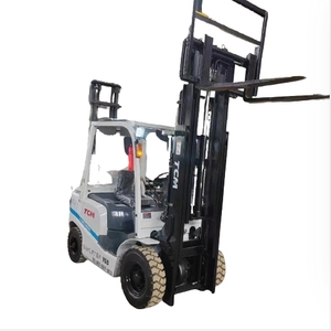 Montacargas Diésel TCM FD30 Usado de 3 Toneladas a Bajo Precio con Desplazador Lateral Hidráulico y Neumáticos Sólidos, Buen Rendimiento, Gran Oferta - Product Image 1