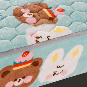 Sábana acolchada de poliéster 100% de estilo nórdico, de lujo, de alta calidad, agradable a la piel, gruesa, con estampado Floral, recién llegado para hoteles - Product Image 4