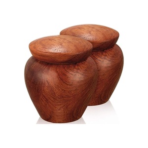 Urna Moderna de Luxo em Madeira Maciça Ecológica Feita à Mão para Cinzas de Animais (Cães e Gatos) com Logotipo Personalizado - Product Image 1