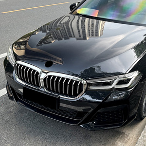Adhesivo para Cejas de Faros Delanteros BMW Serie 5 G30 G31, Textura de Fibra de Carbono Negro Piano, Cubierta Decorativa ABS, 2017-2021 - Product Image 1