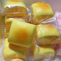 Jouet Squishy Gâteau Réaliste en Mousse PU à Texture Réaliste, à Remontée Lente, Faible MOQ, Fournisseur d'Usine