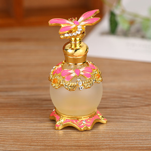 <span class=keywords><strong>Bouteille</strong></span> d'huile <span class=keywords><strong>de</strong></span> <span class=keywords><strong>parfum</strong></span> arabe <span class=keywords><strong>de</strong></span> luxe <span class=keywords><strong>de</strong></span> 15ml <span class=keywords><strong>Bouteille</strong></span> vide <span class=keywords><strong>de</strong></span> réapprovisionnement en <span class=keywords><strong>parfum</strong></span> <span class=keywords><strong>Bouteille</strong></span> en verre <span class=keywords><strong>de</strong></span> <span class=keywords><strong>parfum</strong></span> fantaisie <span class=keywords><strong>de</strong></span> Dubaï - Product Image 4