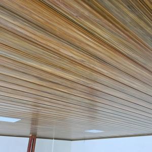 Barato Color de <span class=keywords><strong>madera</strong></span> paneles de techo falso decorativo Interior UPVC tablero de techo en China - Product Image 5