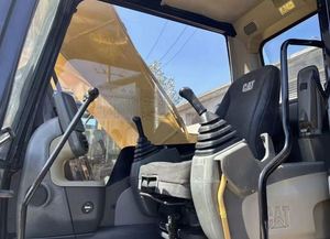 Excavatrice sur chenilles Caterpillar 320D2L d'occasion en bon état, poids opérationnel de 20 tonnes, avec moteur et pompe, à vendre - Product Image 5