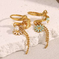 Bague ajustable plaquée or 18 carats avec pendentif marguerite, abeille et pompon en émail, et breloque perle pour femme