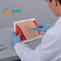 Modèle avancé d'entraînement au drainage thoracique et simulateur de thoracocentèse avec coussinet cutané remplaçable à 3 couches pour la science médicale