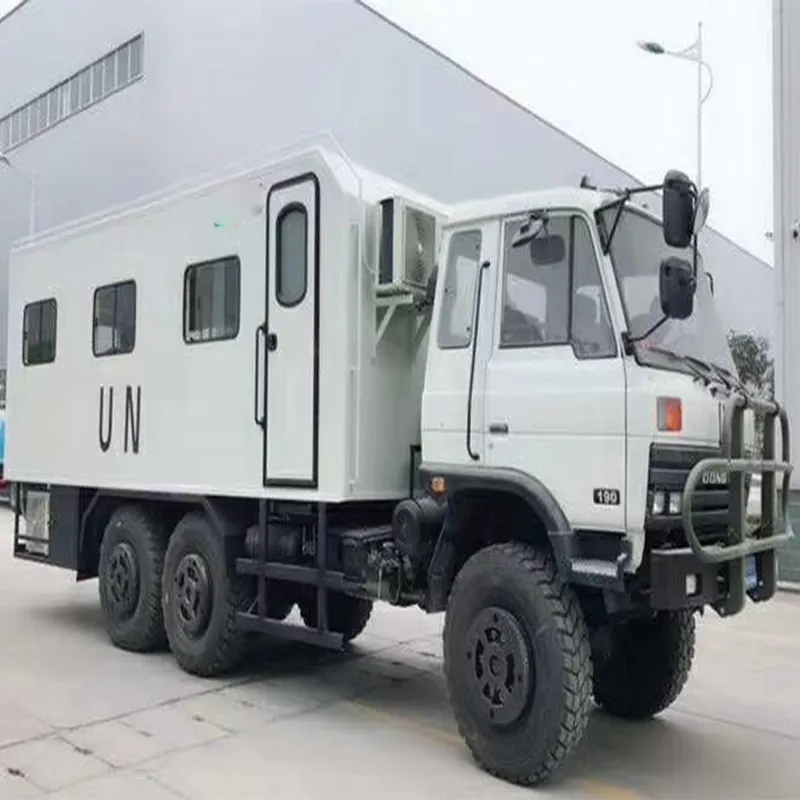 DONGFENG 6x6 בלתי כוחות צבא קמפינג רכב מטבח משאית העלאה משאית 6*6 צבאי AWD מכביש משאיות יצרן