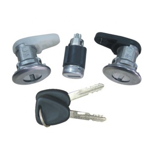 Prodotti Più Popolari: Serrature per Porte Anteriori Sinistra e Destra e Portellone con <span class=keywords><strong>Chiave</strong></span> per <span class=keywords><strong>DACIA</strong></span> LOGAN (2004-2012) - Product Image 1