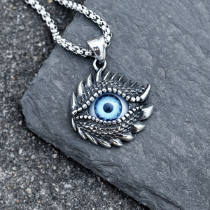 Yunnique Collier Pendentif Œil Turc en Acier Inoxydable, Design Pointe Œil Bleu, Bijou Unisexe Tendance - Product Image 2
