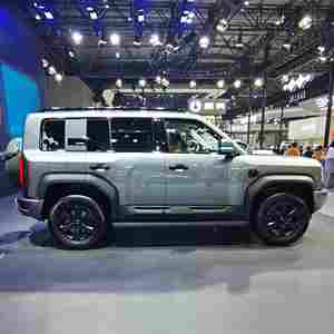 Byd Leopard 5 2026 Ultra Hybride Rechargeable Véhicule à Énergie Nouvelle Vente Chaude SUV Électrique avec SUV Automatique de Niveau Van de Luxe Version Drone - Product Image 4