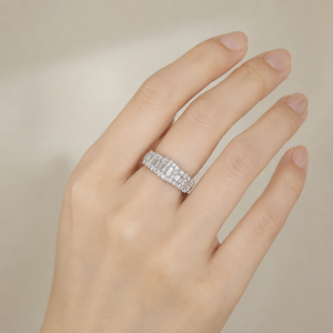 Anello nuziale geometrico elegante per donna, gioiello minimalista per proposta di matrimonio - Product Image 2