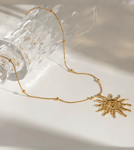 Nouveau style Collier pendentif soleil avec perles en céramique et chaîne à maillons, ensemble de bijoux de luxe léger, de niche, haut de gamme et sophistiqué, idéal comme cadeau - Product Image 3