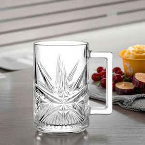 Taza de Vidrio Facetada Estilo Starburst de 330 ml. Textura de <span class=keywords><strong>Espiga</strong></span> Audaz y Mango Estructurado. Ideal para <span class=keywords><strong>cerveza</strong></span>/bebidas calientes. Perfecto para Uso en Bares - Product Image 4