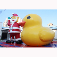 Canard géant gonflable en caoutchouc Grand canard jaune de dessin animé Canard gonflable de piscine sur l'eau pour événement
