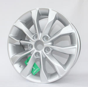 Nouveau moyeu de roue TS de haute qualité 35 mm pour <span class=keywords><strong>Golf</strong></span> 6/<span class=keywords><strong>7</strong></span> et Touran de <span class=keywords><strong>16</strong></span> <span class=keywords><strong>pouces</strong></span> avec finition chromée et design multi-rayons - Product Image 3