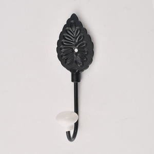 Modern Minimalist Zinc Alloy Leaf Wall Mount Robe Hook Black Single Hook For Bathroom Wardrobe Easy Installation - Product Image 1