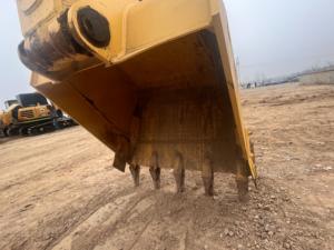 Excavatrice sur chenilles hydraulique Komatsu PC240LC d'occasion, 21 tonnes, bon état, moteur à faible consommation, pompe à engrenages, roulement, modèle 2023, 125 kW - Product Image 4