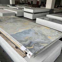 Panneaux muraux en marbre 3D WPC/PVC UV de haute qualité, finition brillante, imperméables, écologiques, pour hôtels, appartements, divertissements