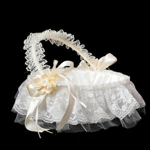 Paniers à fleurs modernes en rotin LANJO avec bords en dentelle pour la dispersion des pétales lors d'une cérémonie de style occidental - Product Image 2