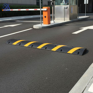 Paillassons de vitesse en caoutchouc pour parkings, paillassons de circulation industriels, paillassons de sécurité réfléchissants en caoutchouc - Product Image 1