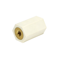 Pilier de support hexagonal en nylon avec insert en laiton, écrou de couplage femelle-femelle, fixation personnalisée pour circuits imprimés électroniques