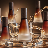 Nouvelle conception d'emballage pour huile de parfum, flacon en verre carré givré ambré de 15 ml avec vaporisateur pour huile essentielle, vente en gros