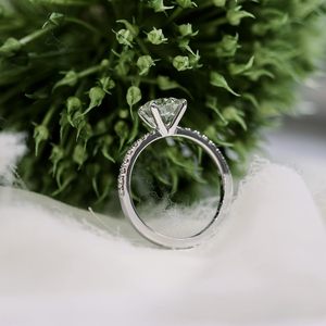 Anillo de Compromiso de Moissanita con Certificación GRA, Corte 2-1/4 Ct, Engaste de Puntas, Oro Blanco de 14K, para Mujer, el Mejor Precio, Personalizado por SGARIT Factory - Product Image 2