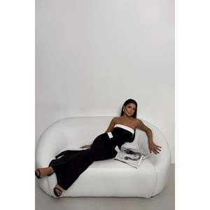 Costume jupe noir formel/décontracté avec décoration boutonnée - Product Image 1
