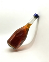 Bouteille à liqueur en verre transparent, vente en gros et logo personnalisé, bouteille côtelée verticale à taille cintrée, 500ml 700ml 750ml, produit phare