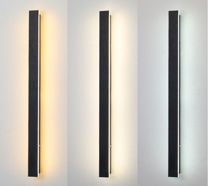 Luce da parete esterna moderna <span class=keywords><strong>LED</strong></span> nera per illuminazione a parete lunga regolabile lampade per esterni IP65 impermeabile applique da parete per Garage