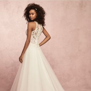 European American Style Lace Halter Neck Wedding Dress Empire Waist Long Sleeveless Breathable For Wedding Outdoor Activities - Product Image 2