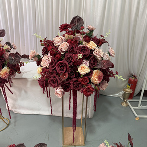 Arrangements floraux de luxe pour mariage IFG, couleur bordeaux et vert, pour la décoration de la table des mariés - Product Image 5