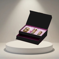 Individuelles Logo Magnetische Klappbare Karton-Parfümbox mit Matt-Laminierung Griff 3-50ml Größen Luxuriöse Kosmetikverpackung