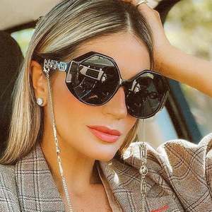 Lunettes de soleil rondes surdimensionnées vintage tendance avec logo personnalisé, protection UV400, monture métallique polygonale pour femmes - Product Image 1