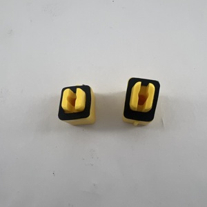 คลิปยึดแผงประตู Toyota 90901-89021 สีเหลือง ฐานน็อตเสริมแรง ไนลอน อะไหล่แท้จากโรงงาน - Product Image 2