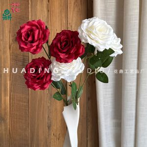 ดอกกุหลาบแฮปปี้โรส ดอกไม้ประดิษฐ์จากผ้าไหม 5 หัว สมจริง เหมาะสำหรับตกแต่งงานแต่งงาน วันวาเลนไทน์ - Product Image 4