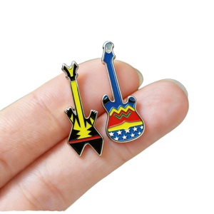 Pin de Solapa Personalizado OEM de Fábrica, Pin de Esmalte Duro, Pin de Solapa de Metal para Amantes de la Música y la Guitarra Eléctrica, Venta al Por Mayor - Product Image 1
