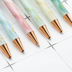 Stylos à bille rétractables personnalisables - Design métallique élégant avec impressions par transfert thermique pour cadeaux promotionnels - Product Image 4