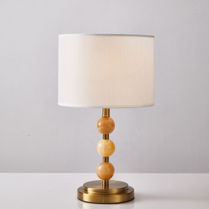 Lampe de table en céramique de style nordique, E27 LED, lumière chaude, lampe de chevet pour chambre à coucher, décoration moderne et simple pour salon - Product Image 3