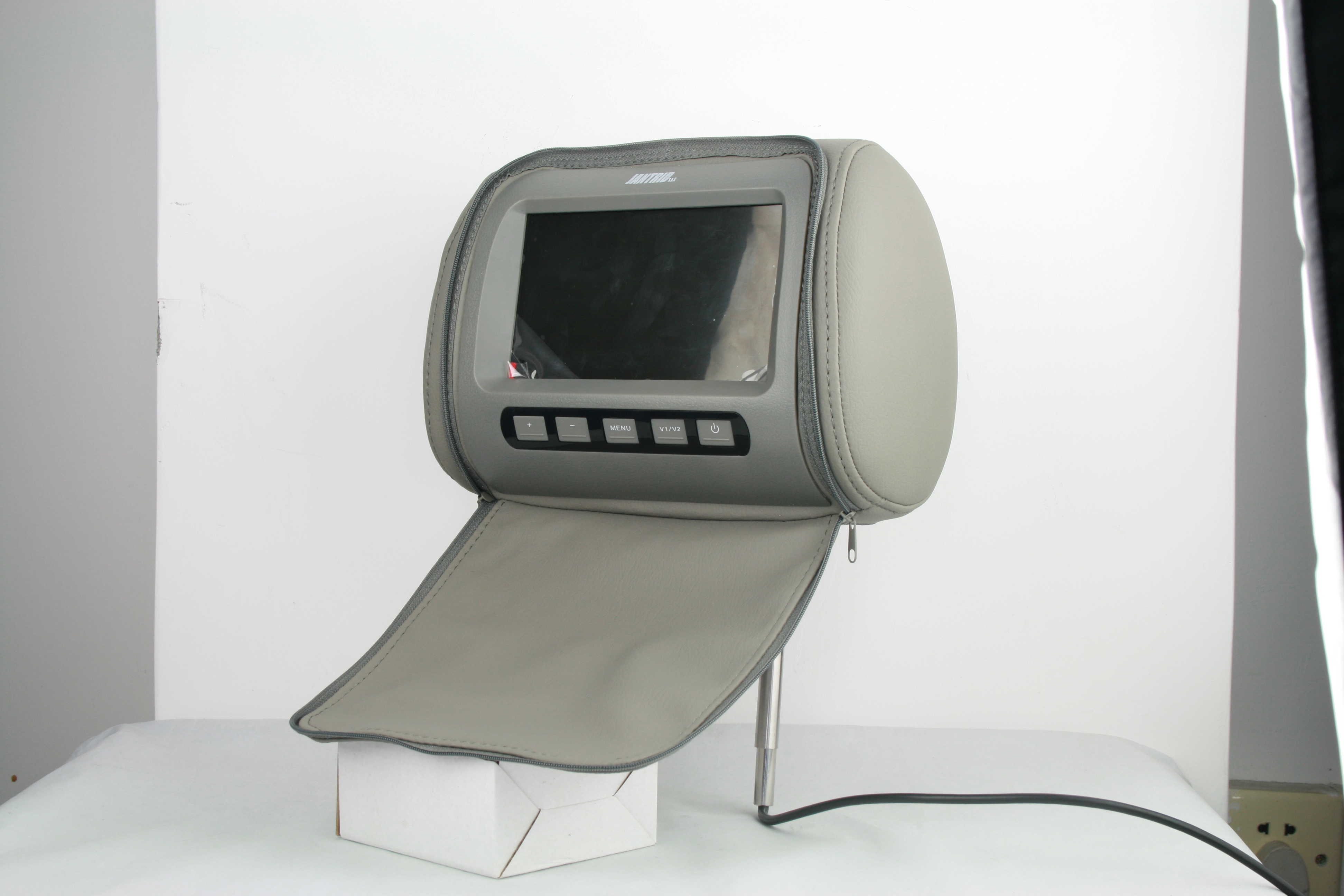 7 Inch LCD Monitor with SD Card - Universal Headrest Pillow